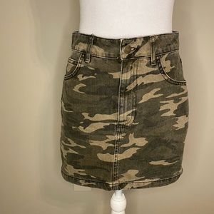 Pull & Bear Camo Skirt